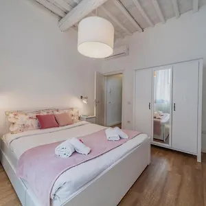 Appartamento 32 Nero - San Niccolò, Firenze